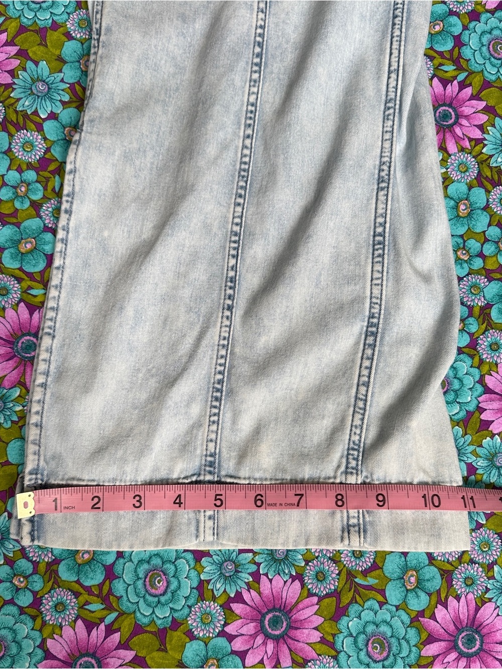 GAP Light Wash Wide-Leg Jeans - Picture 7 of 9